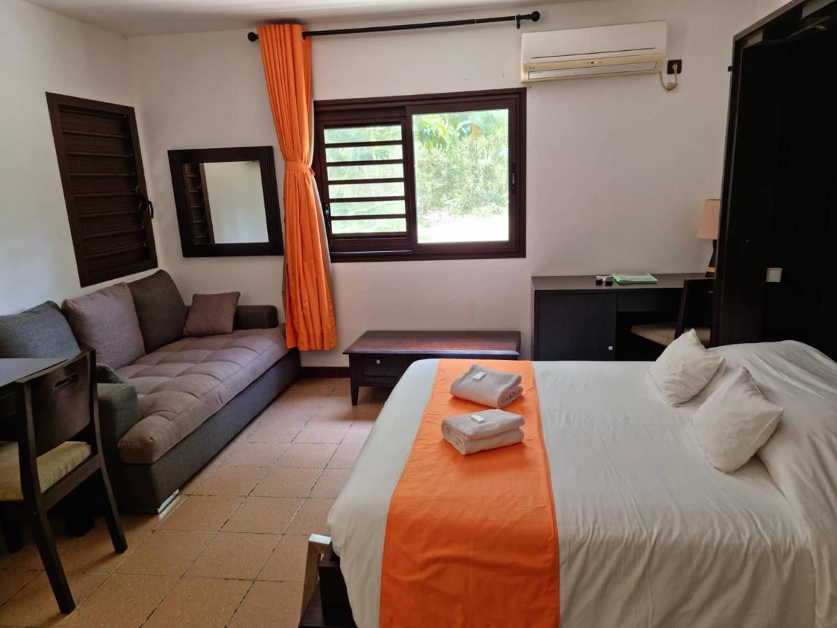 Hotel Oasis De Kiamu Lifou Dış mekan fotoğraf